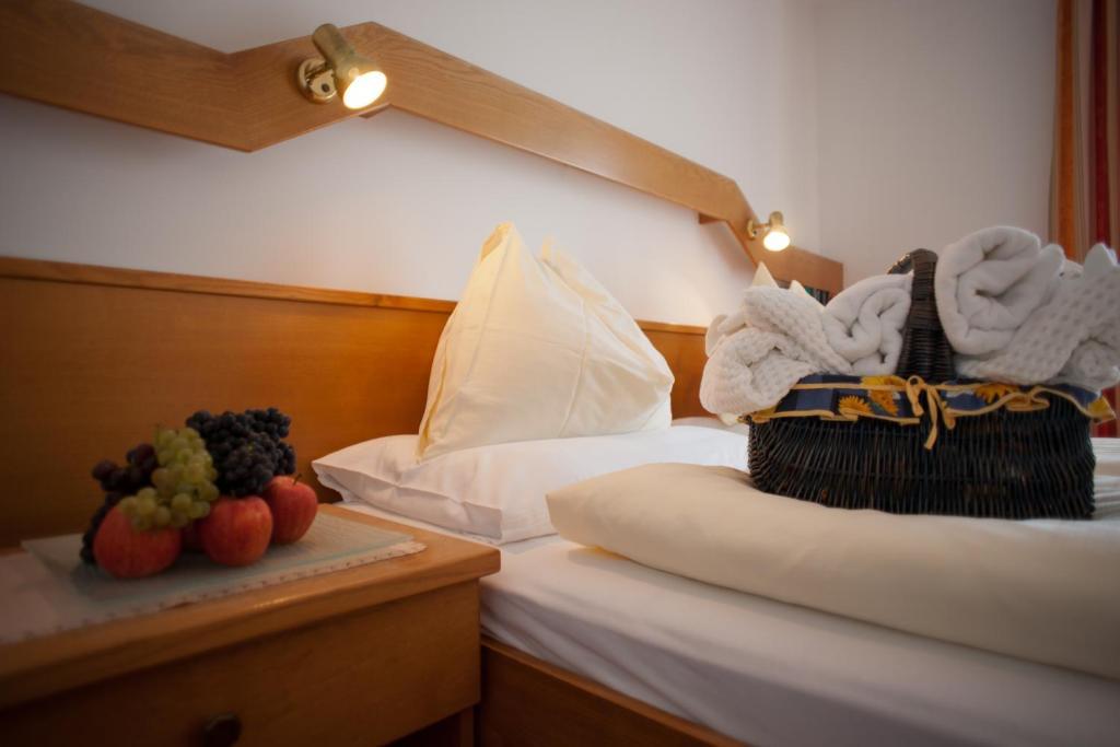 Simon - Hotel & Cafe Bad Tatzmannsdorf Ngoại thất bức ảnh