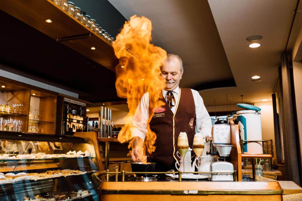 Simon - Hotel & Cafe Bad Tatzmannsdorf Ngoại thất bức ảnh